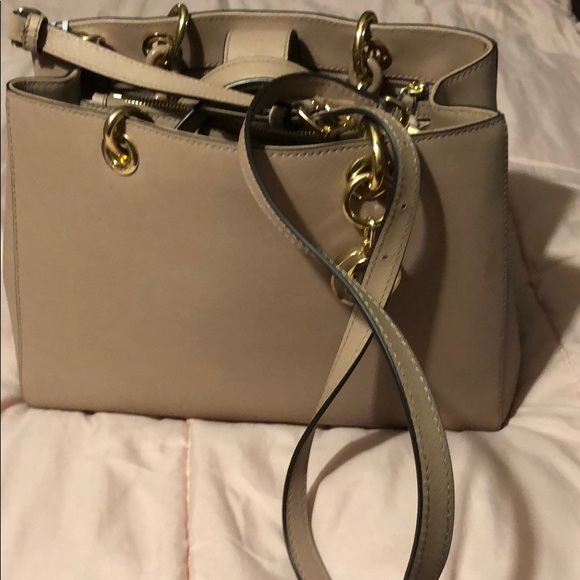 Michael Kors - Picture 3 of 4